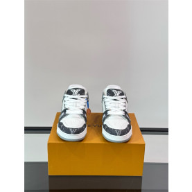 LOUIS VUITTON 루이비통 남여공용 스니커즈 L93220-2