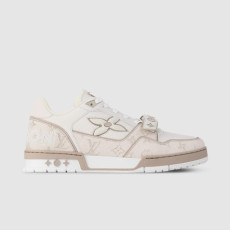 LOUIS VUITTON 루이비통 남성용 트레이너 스니커즈 1AHTUO
