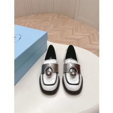 PRADA 프라다 여성용 로퍼 P56533 2COLOR
