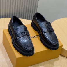 LOUIS VUITTON 루이비통 남성용 로퍼 L95499