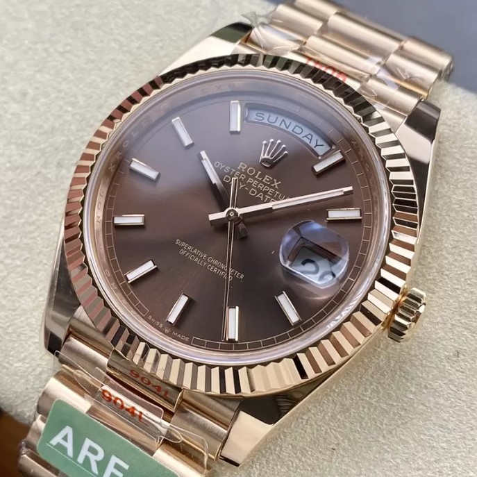ROLEX 로렉스 데이데이트 초코판 인덱스 다이얼 로즈골드 금통 40mm m228235