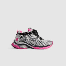 BALENCIAGA 발렌시아가 러너 스니커즈 677402