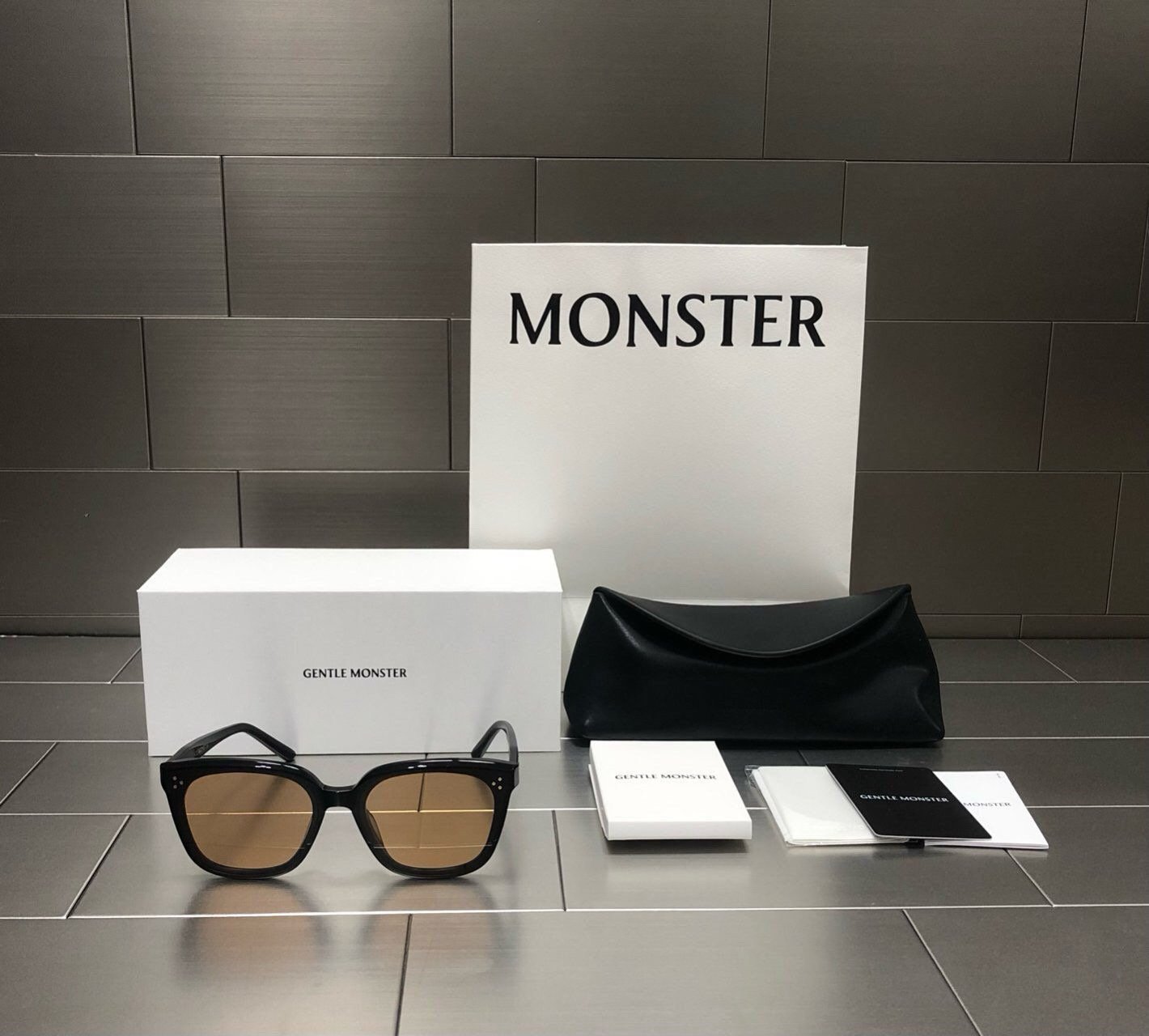 GENTLE MONSTER 젠틀몬스터 로로에 선글라스