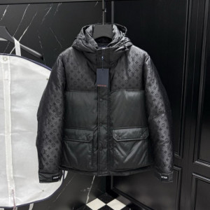 LOUIS VUITTON 루이비통 모노그램 다운 패딩