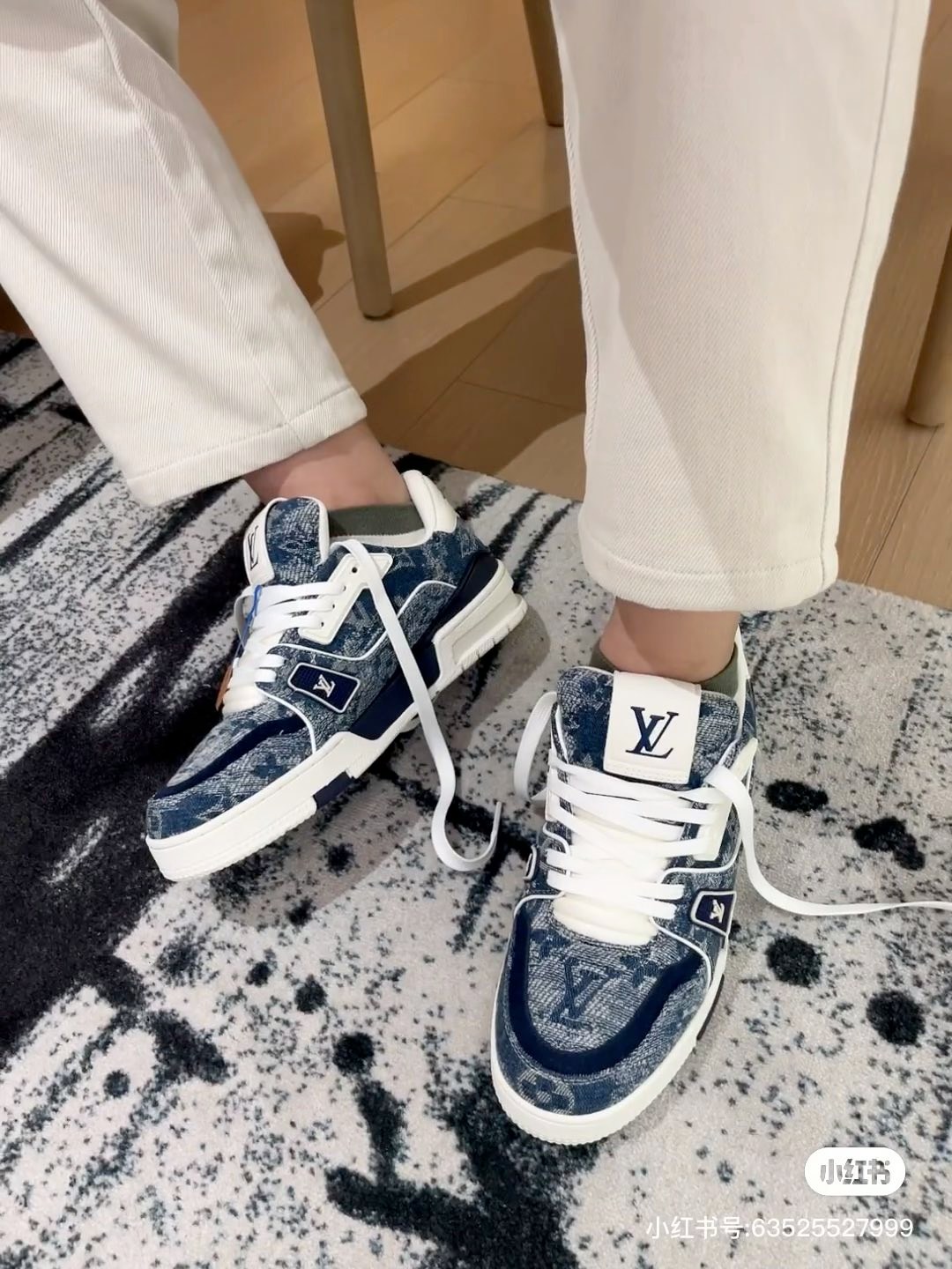 ●실사● 루이비통 트레이너 스니커즈