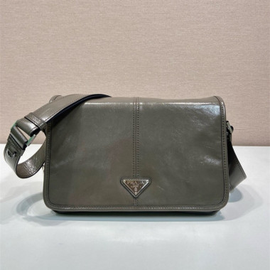 ●실사● 프라다 레더 숄더백